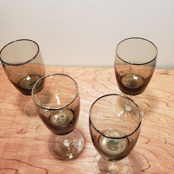 SCANDINAVIAN Vintage Wine Stemware - Picture 4 of 5